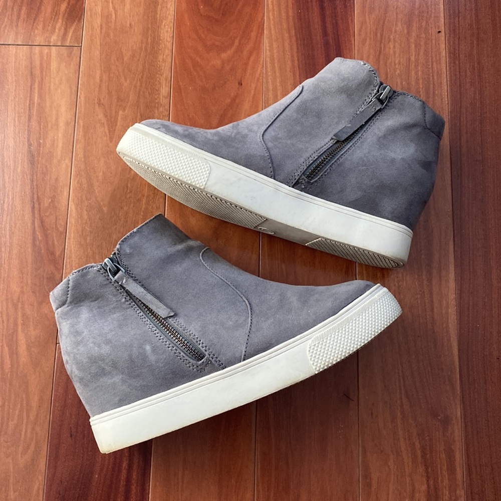 Universal Thread Wedge Boot